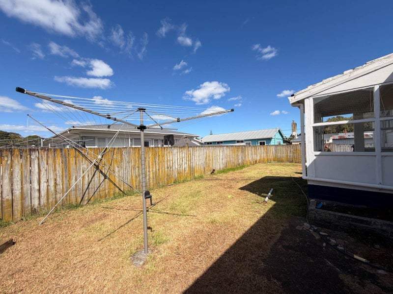 20 Ropata Avenue, Point England, Auckland - Carousel 15