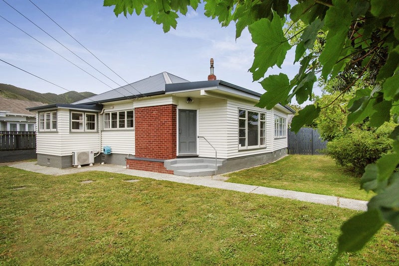 256 Waiwhetu Road, Waterloo, Lower Hutt - Carousel 1