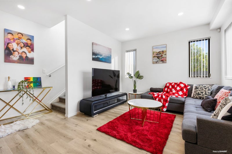 9A Grundy Place, Otara, Auckland - Carousel 2