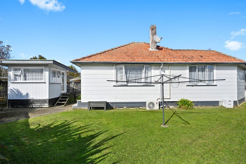 15 Roy Street, Nawton, Hamilton - Carousel 2