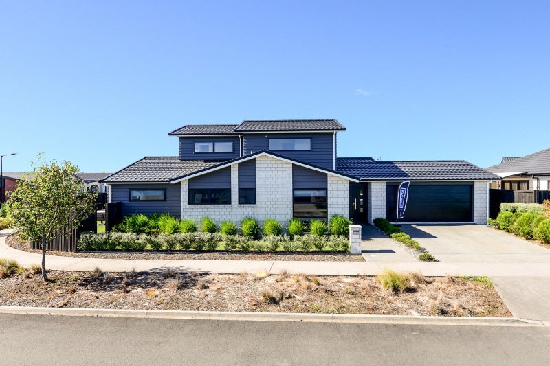 38 Probert Crescent, Chartwell, Hamilton - Carousel 2