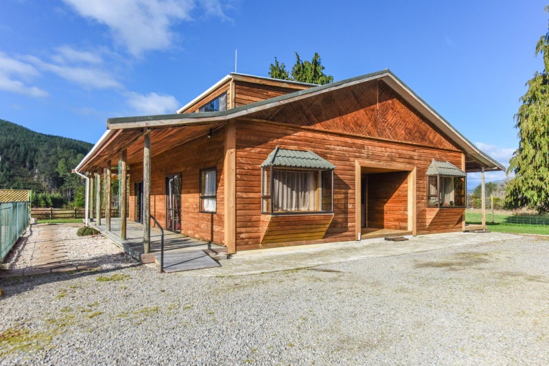 402 Pigeon Valley Road, Pigeon Valley, Wakefield - Carousel 2