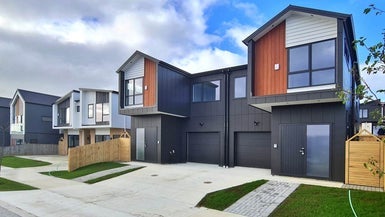 24B Hearth Street, Flat Bush, Auckland - Carousel 1