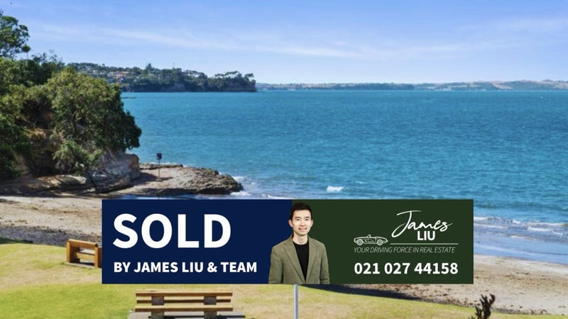 1/1 Sandown Road, Rothesay Bay, Auckland - Carousel 1