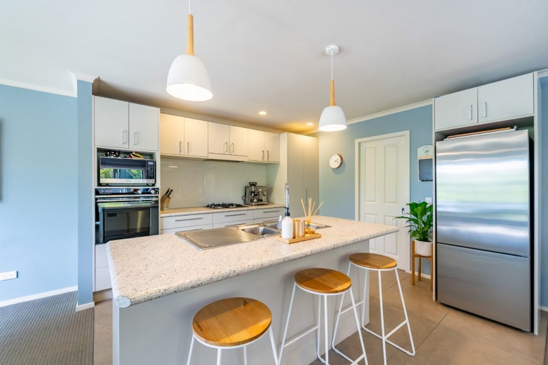 121 Hill Road, Belmont, Lower Hutt - Carousel 2