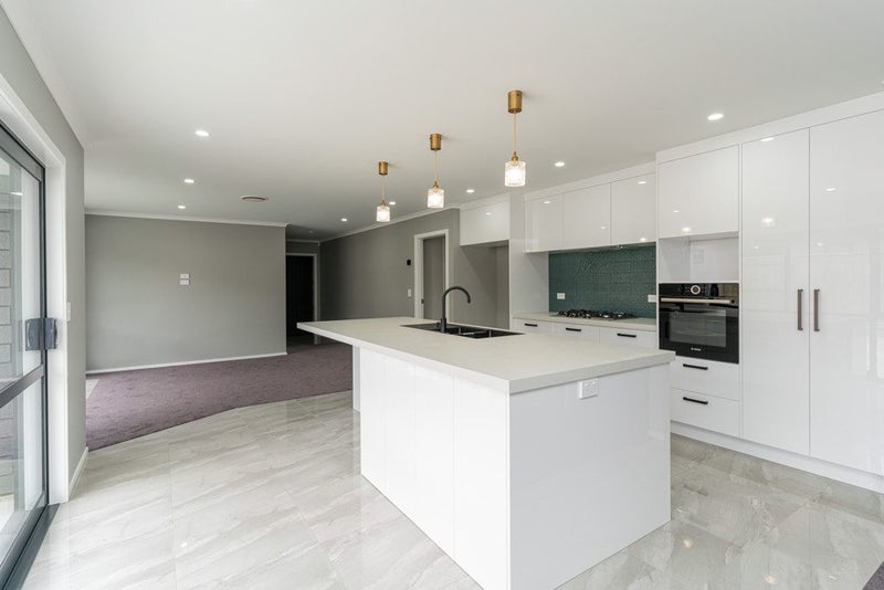 15 Balrickard Way, Milson, Palmerston North - Carousel 2