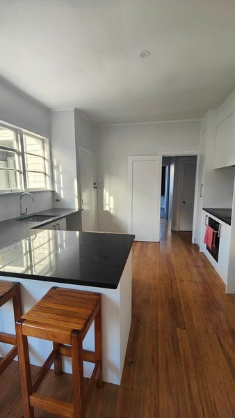 2/606 Mount Albert Road, Royal Oak, Auckland - Carousel 1