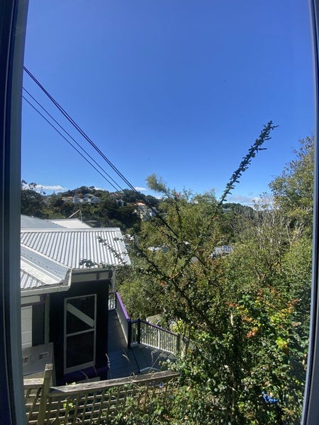 37B Plunket Street, Kelburn, Wellington - Carousel 1