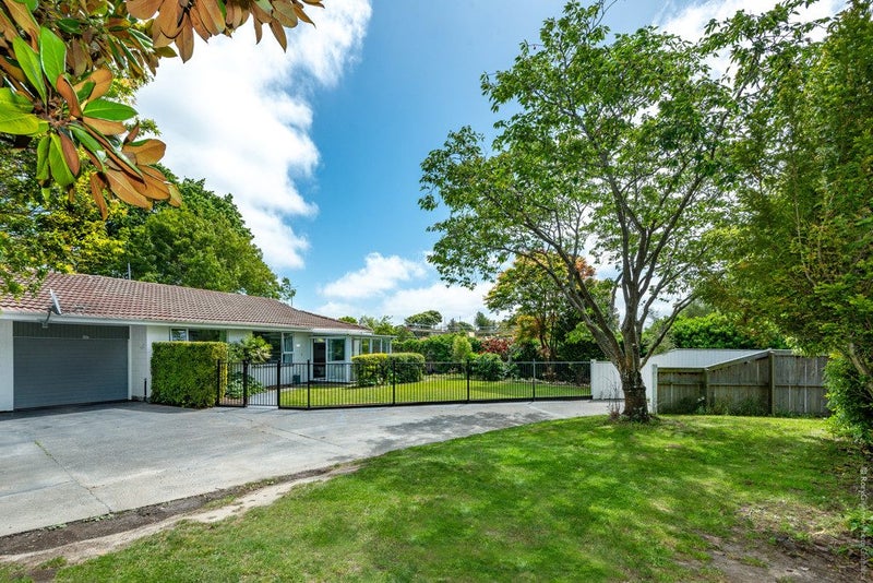 69A Aorangi Road, Bryndwr, Christchurch - Carousel 1