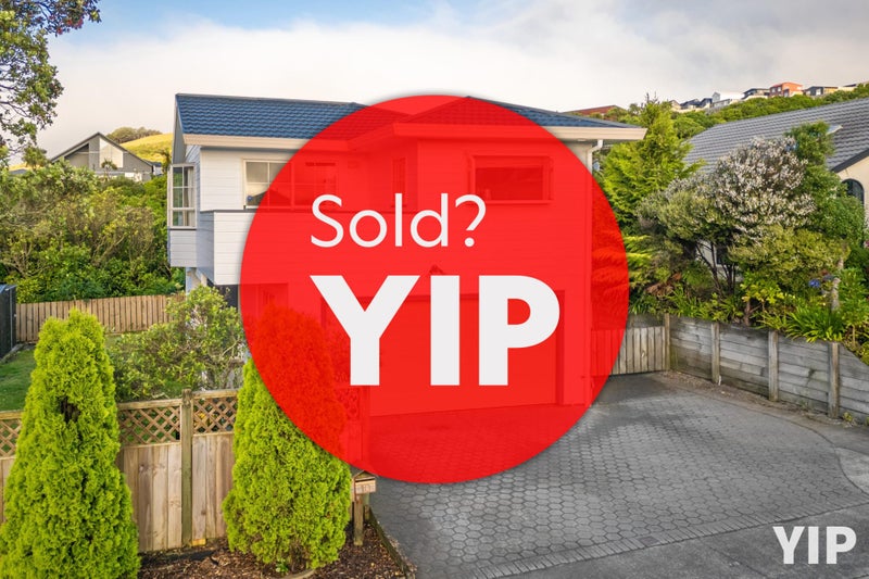 10 Northwood Close, Woodridge, Wellington - Carousel 1