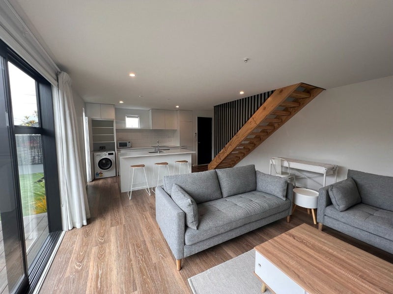 1/23 Hills Road, Edgeware, Christchurch - Carousel 2