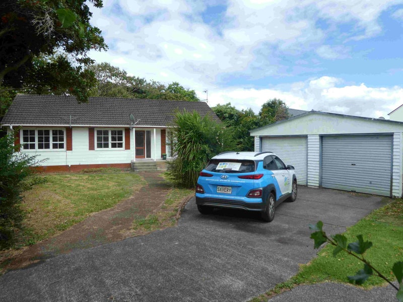 94 Fonteyn Street, Avondale, Auckland - Carousel 1