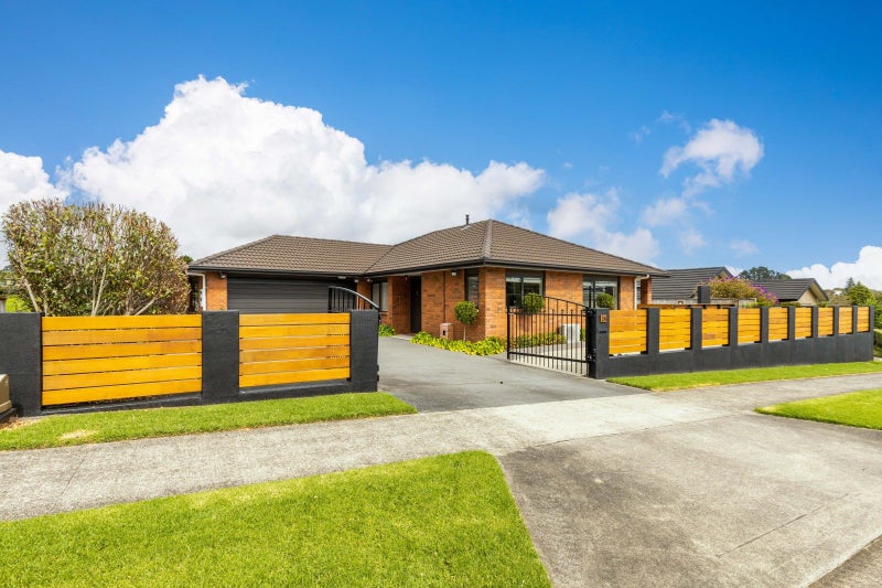 24 Ainslee Street, Highlands Park, New Plymouth - Carousel 1