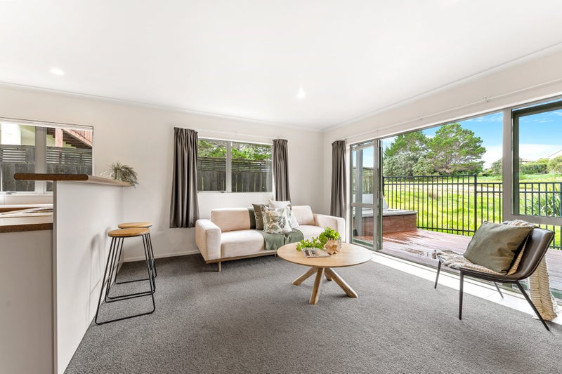 21 Midshipman Court, Gulf Harbour, Whangaparaoa - Carousel 2