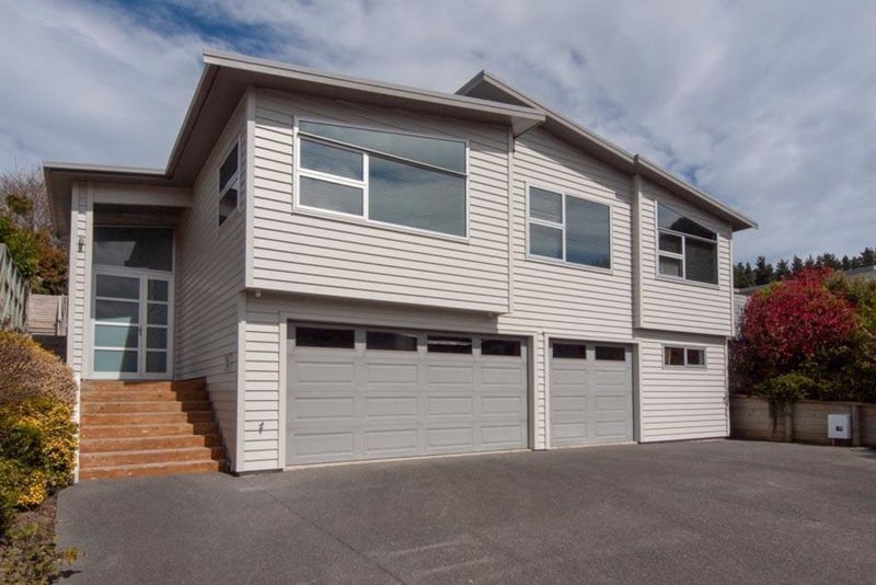 10 Edington Grove, Churton Park, Wellington - Carousel 1