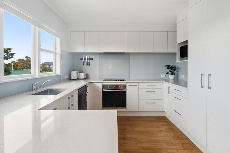 15A Caulton Street, Saint Johns, Auckland - Carousel 2