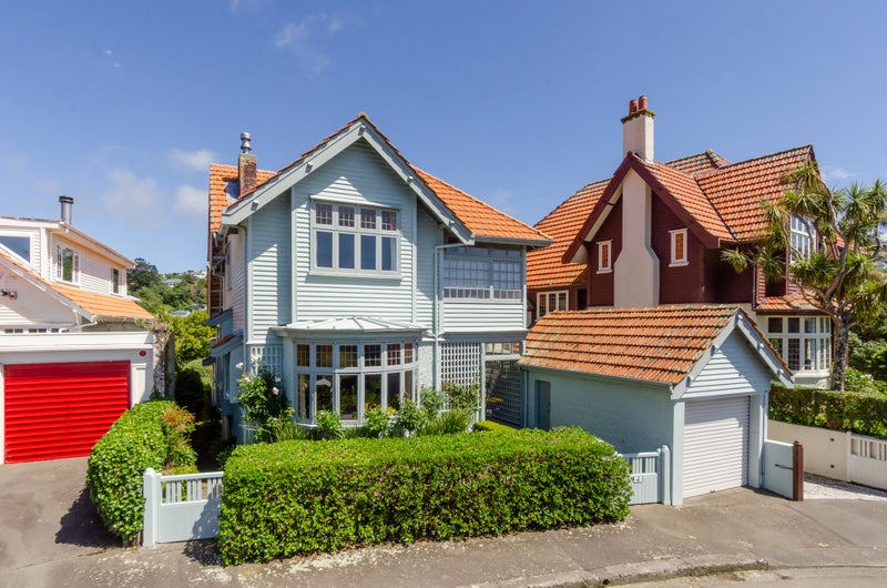 4 Mariri Road, Kelburn, Wellington - Carousel 2