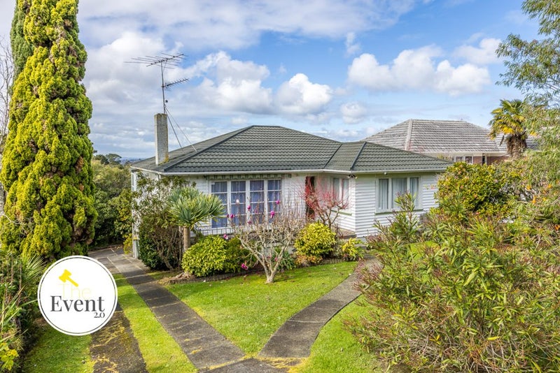 12 Tui Glen Road, Birkenhead, Auckland - Carousel 1