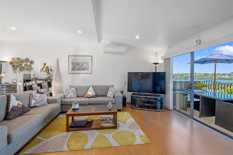 13D Awarua Crescent, Orakei, Auckland - Carousel 2