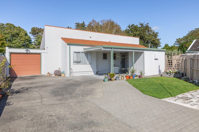 32A TOM PARKER AVE, MAREWA, NAPIER - Carousel 1