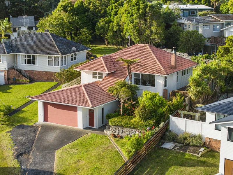 9 Philip Place, Hillcrest, Auckland - Carousel 1