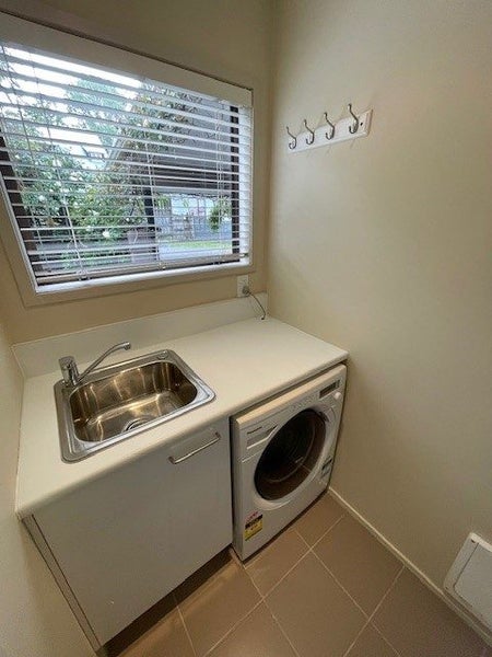 1/15 Telephone Road, Birkenhead, Auckland - Carousel 7