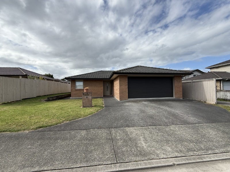 35 Riverglade Parkway, Te Atatu South, Auckland - Carousel 1