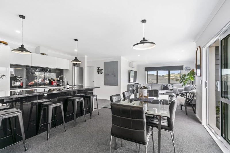 132 John Burke DR, Aotea, PORIRUA - Carousel 2