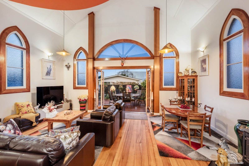 93A Queen Street, North Dunedin, Dunedin - Carousel 1