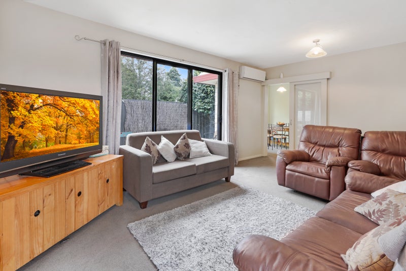 2/3 Arran Crescent, Woolston, Christchurch - Carousel 1