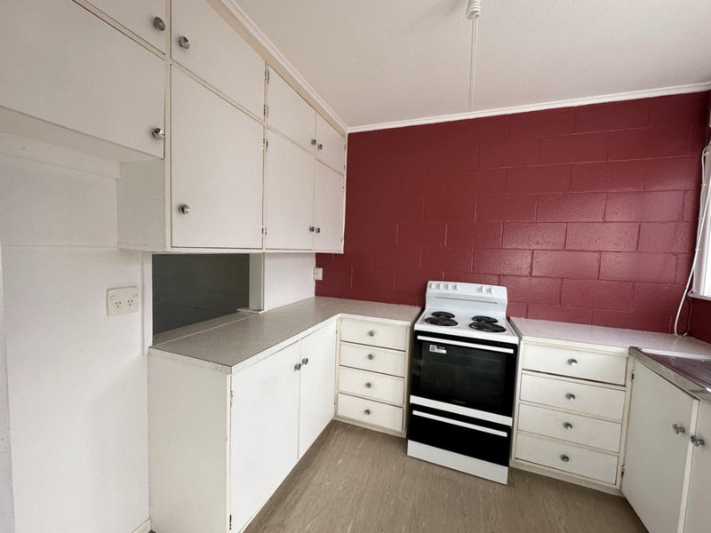 13/6 Keys Street, Elderslea, Upper Hutt - Carousel 2