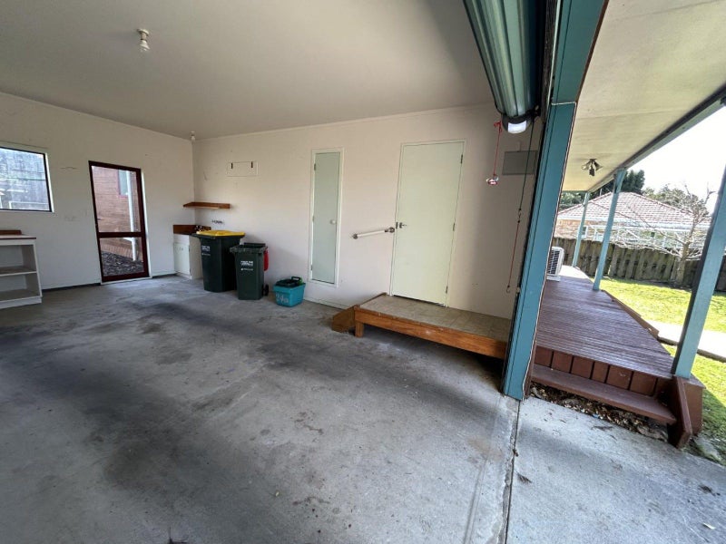 24A Winter Street, Fairfield, Hamilton - Carousel 16