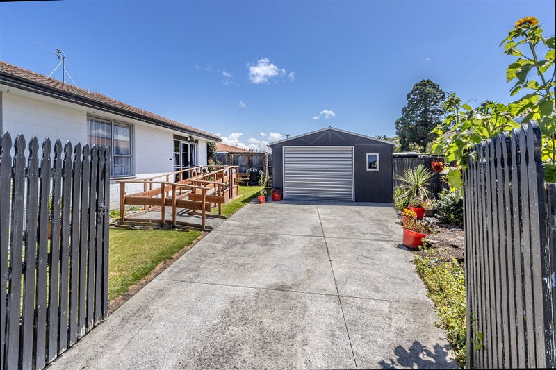 2/47 Chipping Lane, Redwood, Christchurch - Carousel 1