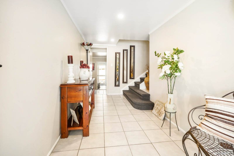 1/19 Churchill Road, Cockle Bay, Auckland - Carousel 2