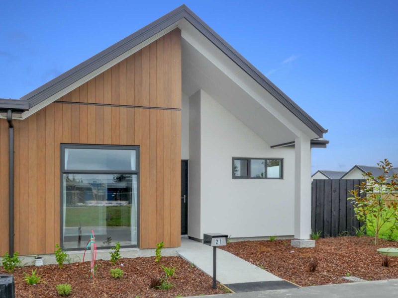 4 Nevermore Place, HALSWELL, CHRISTCHURCH - Carousel 1