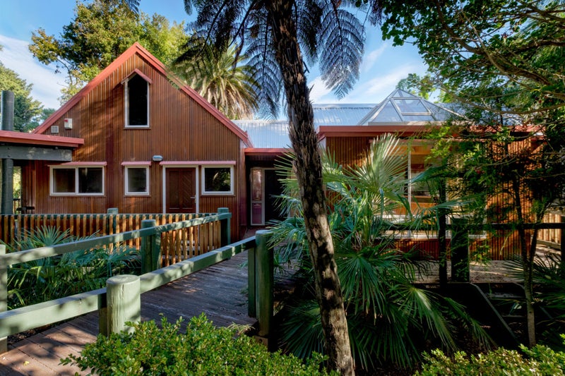 9 Waimata Road, Whataupoko, Gisborne - Carousel 1