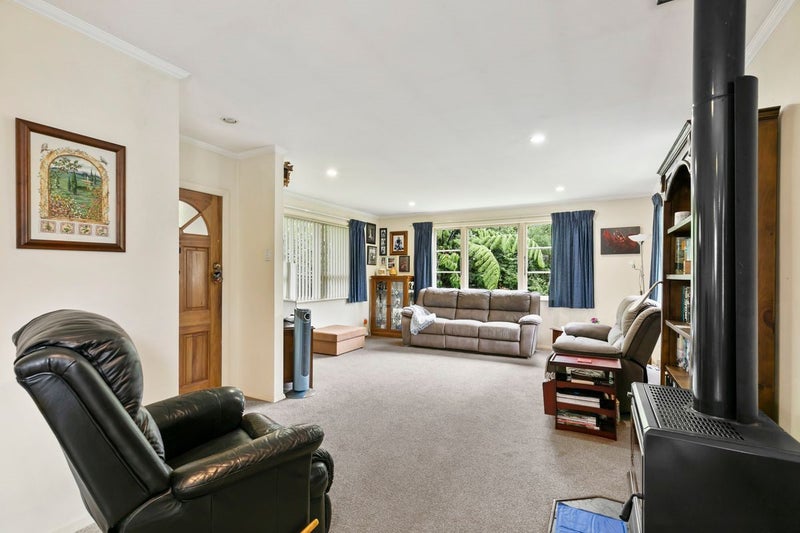 13 Tawhai Street, Stokes Valley, Lower Hutt - Carousel 2