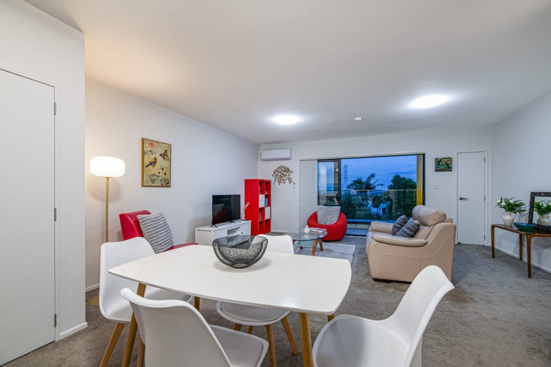 6/43B Waimumu Road, Massey, Auckland - Carousel 1