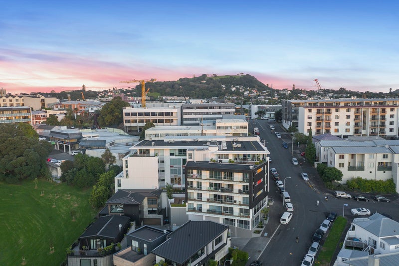 209/15 Rendall Place, Eden Terrace, Auckland - Carousel 11