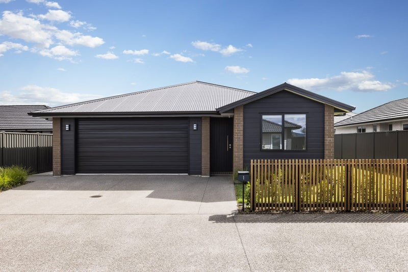 1 Lattay Lane, Pyes Pa, Tauranga - Carousel 1