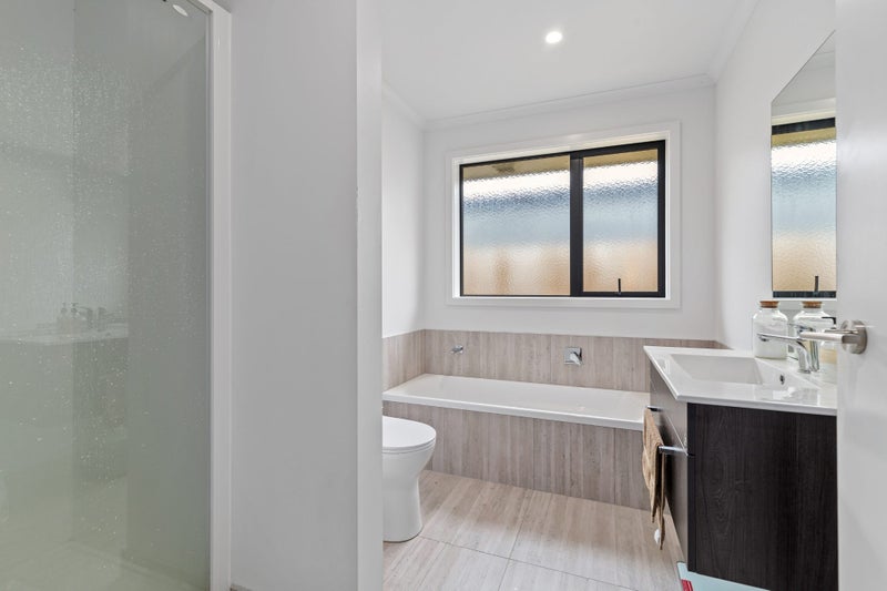 92 Bruce Avenue, Glenview, Hamilton - Carousel 11