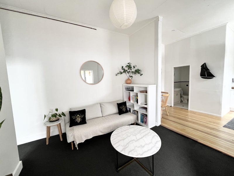 2/24 West End Road, Herne Bay, Auckland - Carousel 2