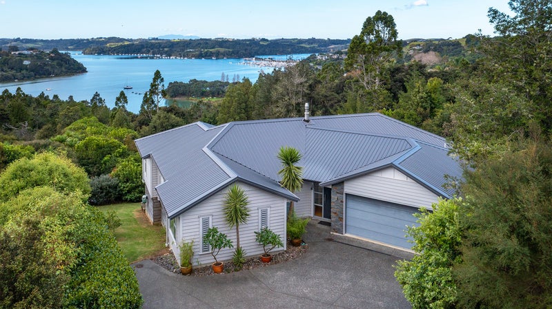 3 Glance Street, Sandspit, Warkworth - Carousel 1