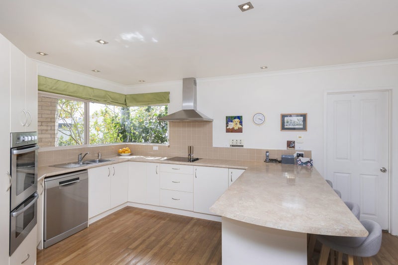 1 Joshua Lane, Lytton West, Gisborne - Carousel 2