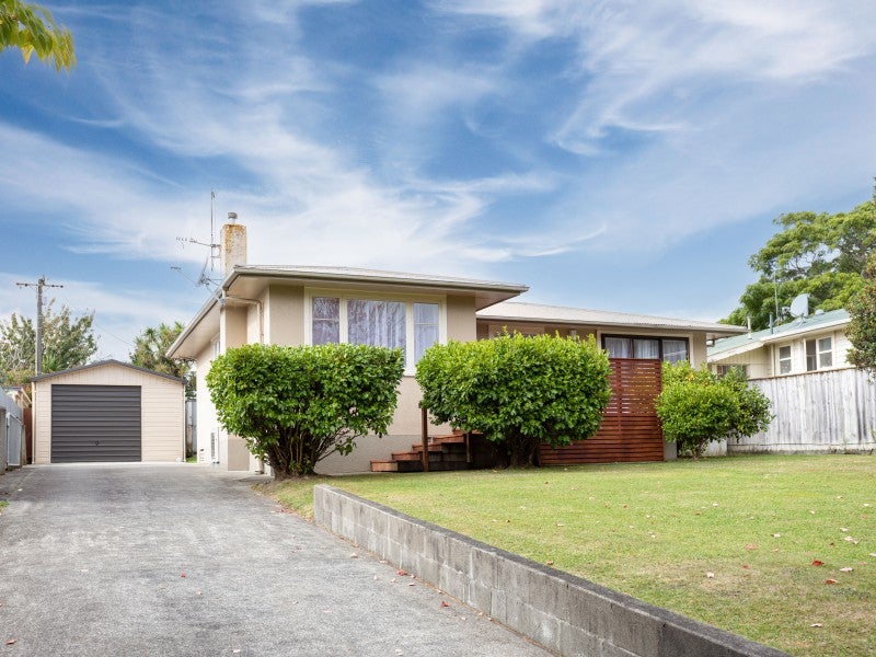 4 Juliana Place, Awapuni, Palmerston North - Carousel 1
