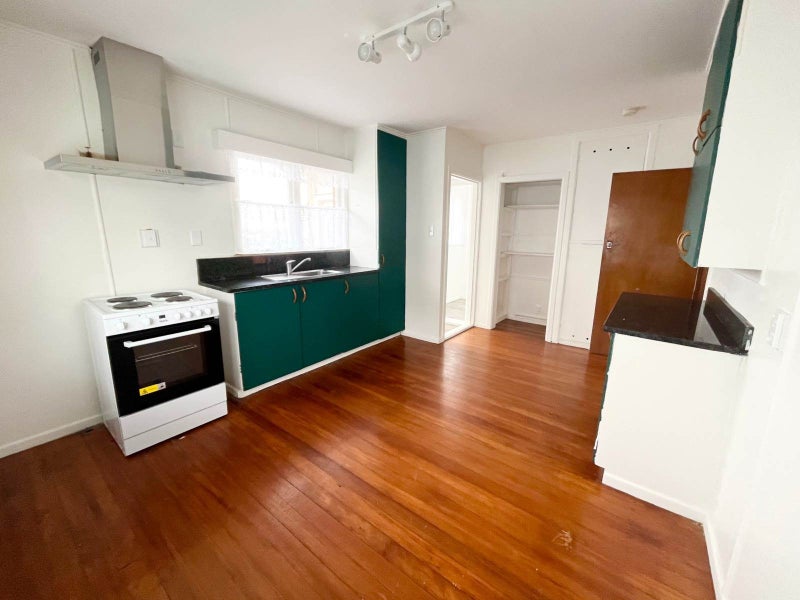 245A Hillsborough Road, Hillsborough, Auckland - Carousel 1