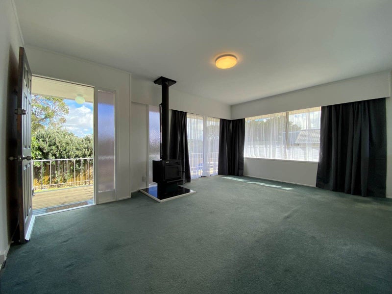 1/11 Tusac Place, Totara Vale, Auckland - Carousel 2