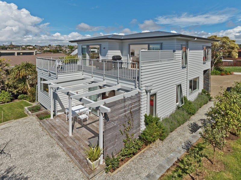 11B Brighton Terrace, Mairangi Bay, Auckland - Carousel 1