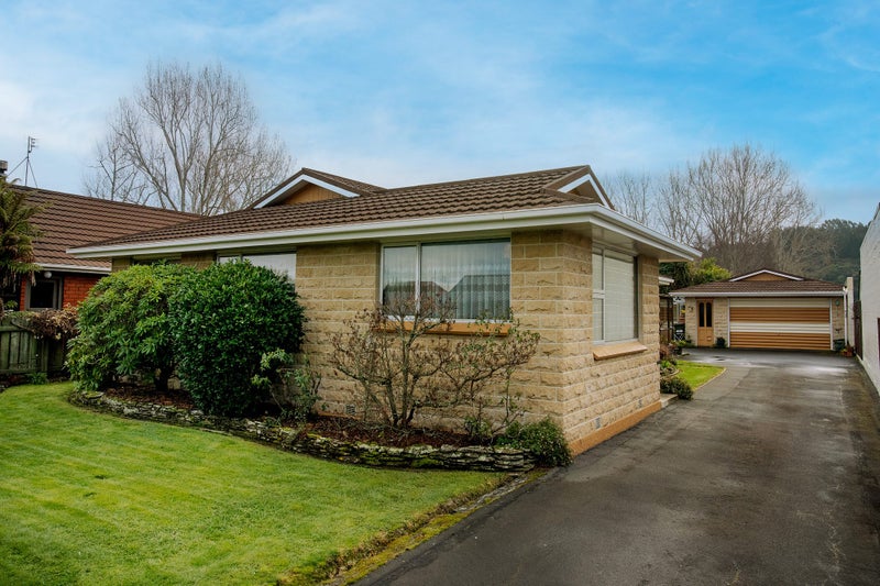 86 Main Road, Fairfield, Dunedin - Carousel 1