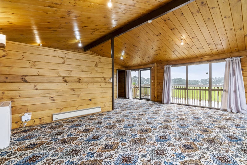 29 Domain Road, Weymouth, Auckland - Carousel 2